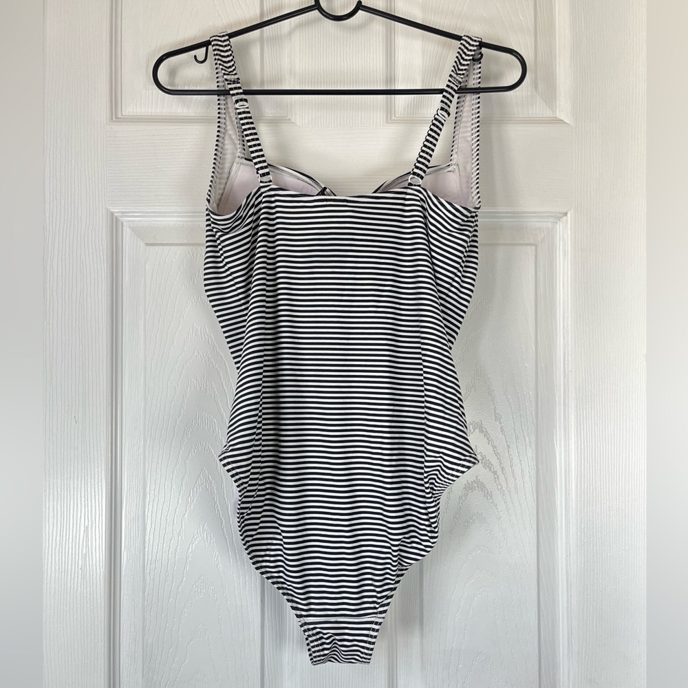 Bond Eye Australia One Piece Bathingsuit Size 10 - Picture 2 of 8